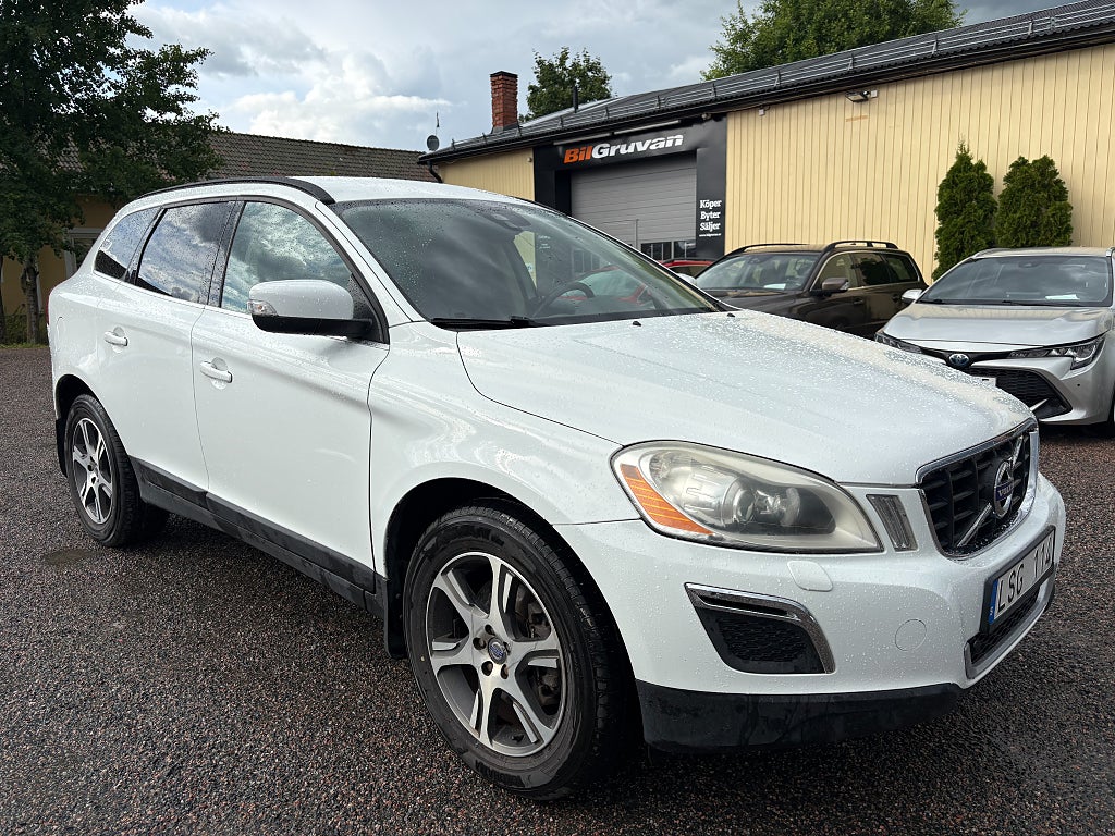 Volvo XC60 D5 AWD AUT Momentum Drag/M-Värmare
