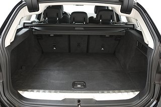 Kombi BMW 330e 23 av 24