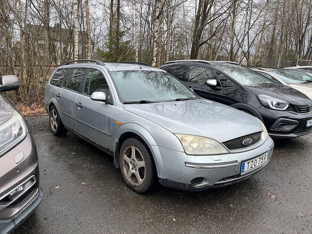 Ford Mondeo Kombi Gör det själv, reservdelsbil