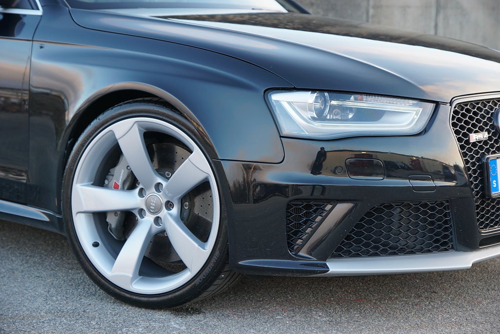 Audi RS4 Avant 4.2 FSI V8 Quattro|Keramiska|Kolfiber|Skalstolar|