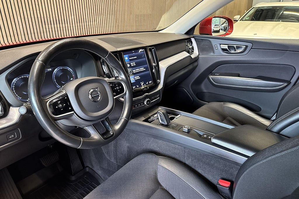 Volvo XC60 B4 AWD Geartronic Momentum