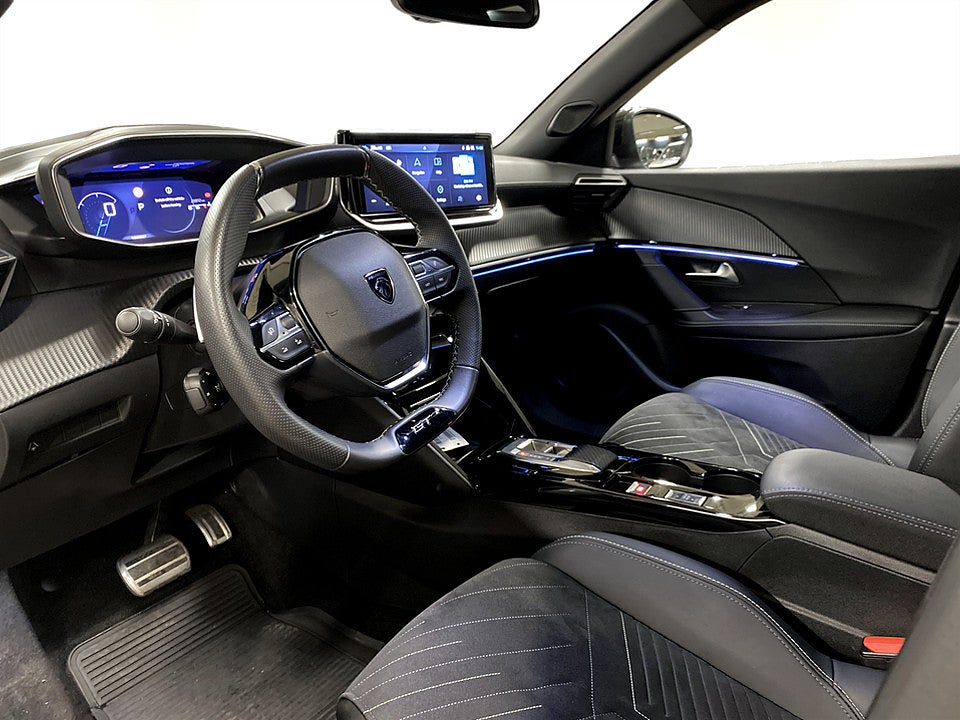 Bild på Peugeot 2008 GT 1.2 PT 130hk Aut B-KAMERA CARPLAY
