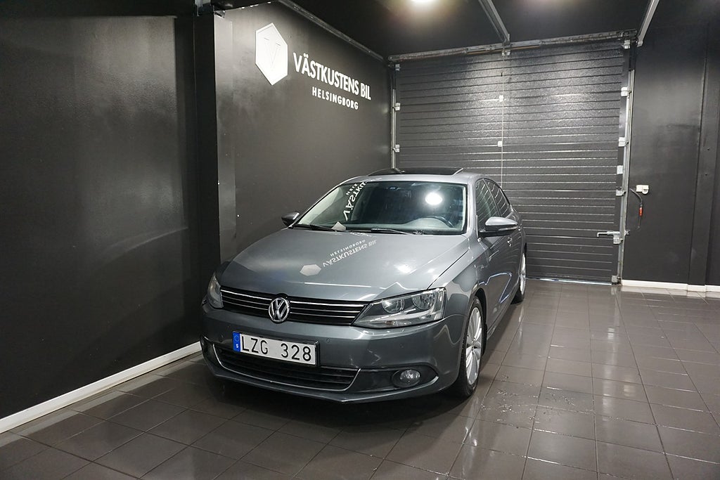 Volkswagen Jetta 1.4 TSI DSG Sekventiell GT, Taklucka, Sv-Såld 160hk