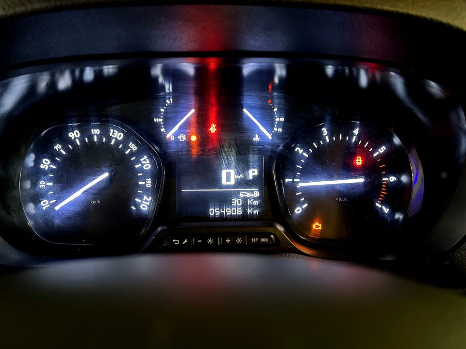 Bild på Peugeot Expert PRO+ 2.0 BlueHDi 180hk Aut L3 DRAG B-KAMERA