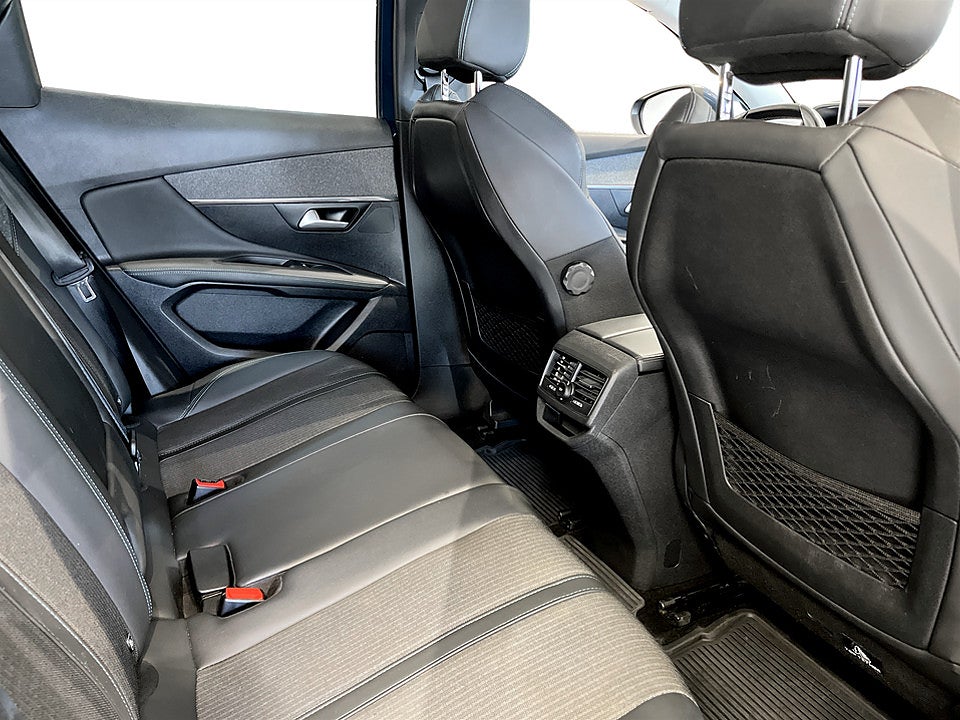 Bild på Peugeot 3008 Allure Pack 1.2 PT 130hk Aut B-KAMERA NAVI