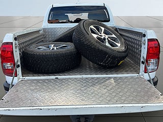 Toyota Hilux Dubbelhytt 2.4 AWD MOMS Drag Mvärme Navi B-kamera S&V – bild 12