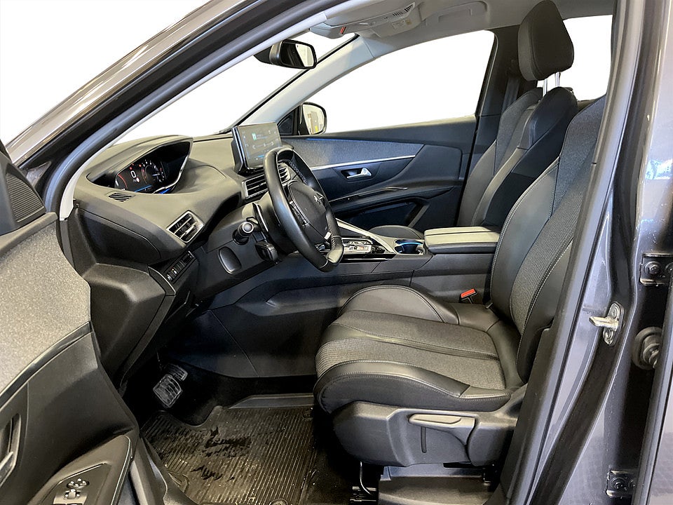 Bild på Peugeot 3008 Allure Pack 1.2 PT 130hk Aut KAMPANJRÄNTA 3,99%