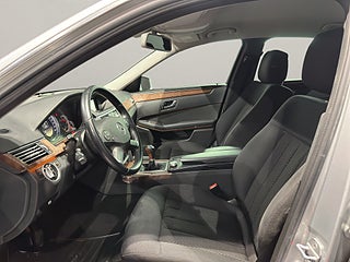 Sedan Mercedes-Benz E 9 av 13