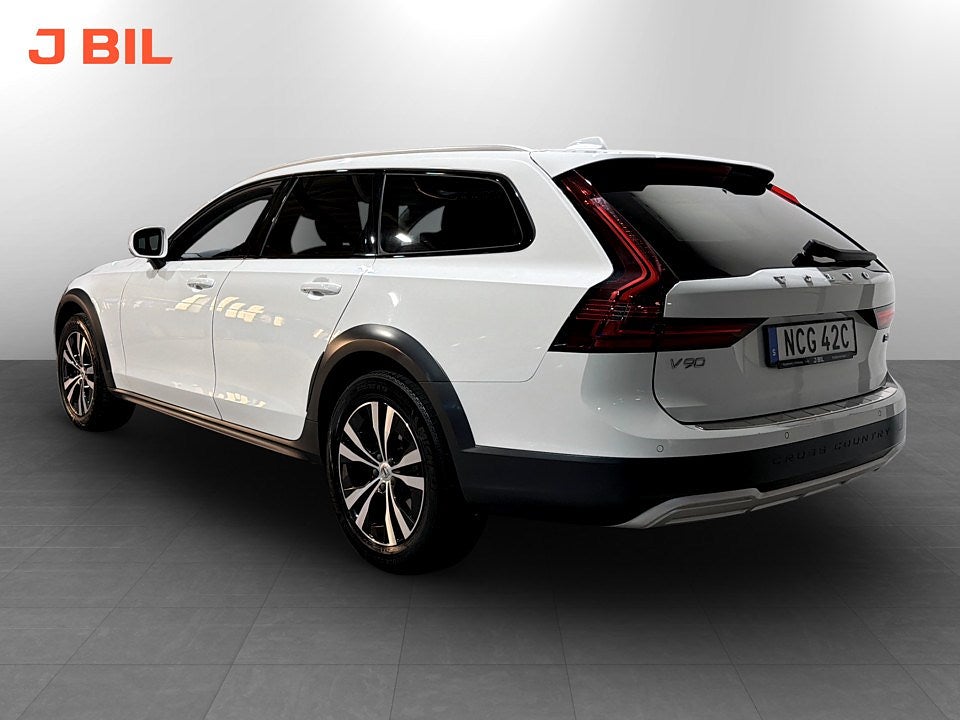 Bild på Volvo V90 Cross Country Momentum B4 197hk Aut AWD - FULLSERV,360