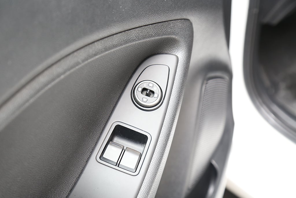 Hyundai i20 1,2 Move! 5D Rattvärme Bluetooth 2018