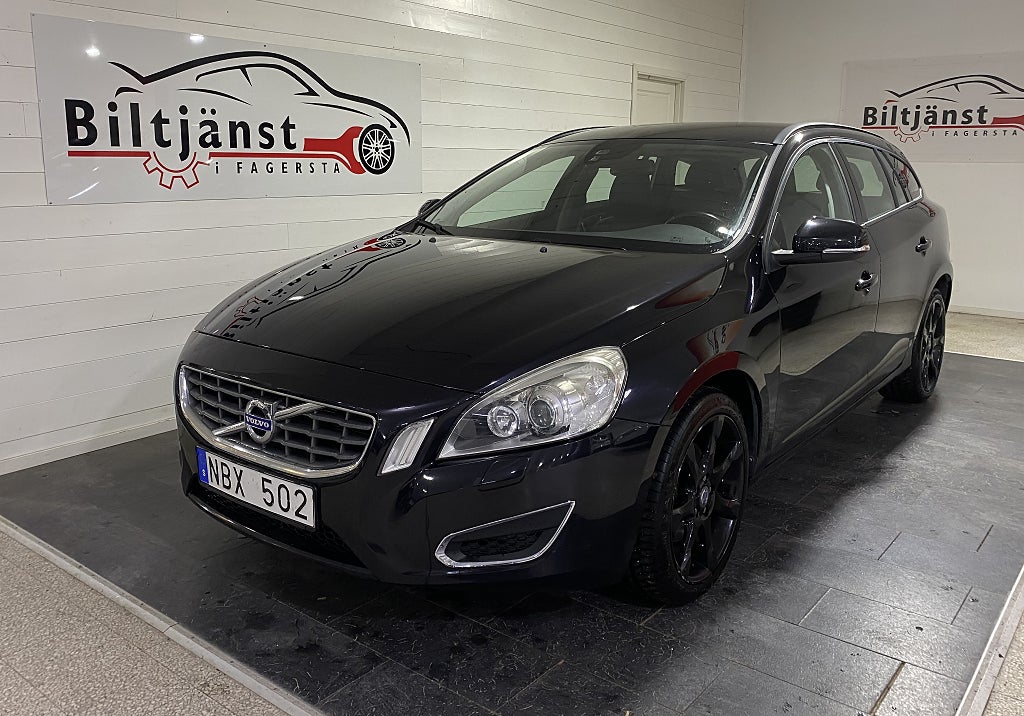 Volvo V60 T3 Momentum NY BES