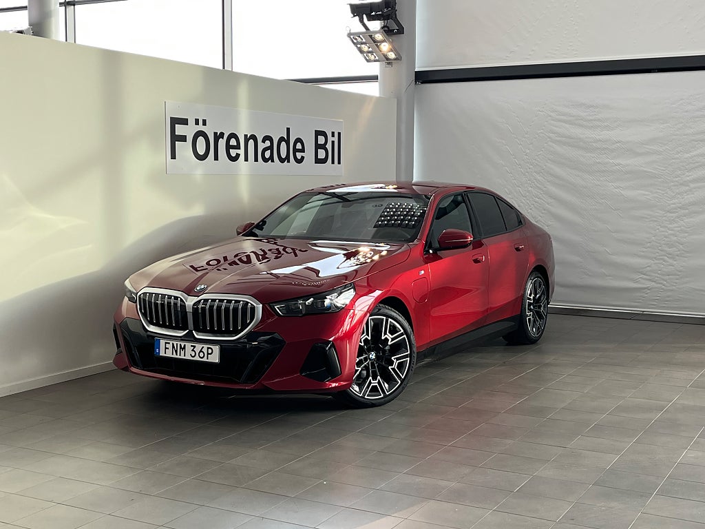 BMW 530e xDrive M Sport B&W Rattv ParkA Comfort Accsess 