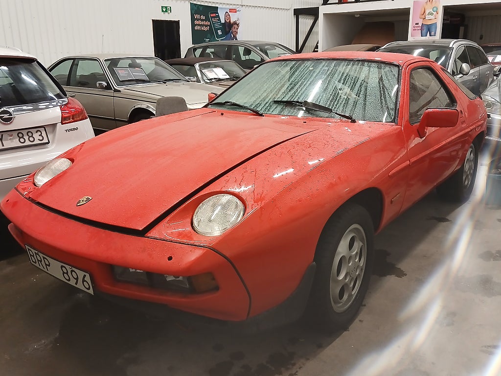 Porsche 928 310hk V8 Manuell 16.000mil Svensksåld 