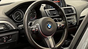 Den andra generationen av BMW 1-serien gjorde entré 2011. 