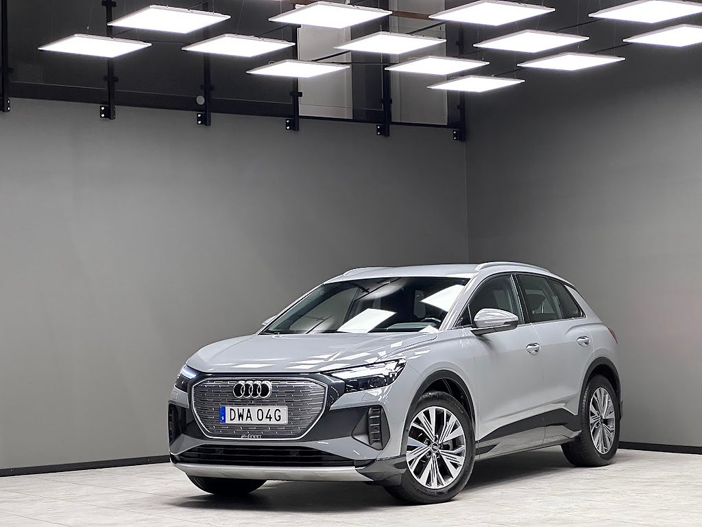 Audi Q4 40 e-tron Sport Edition / Läder / B-Kamera 
