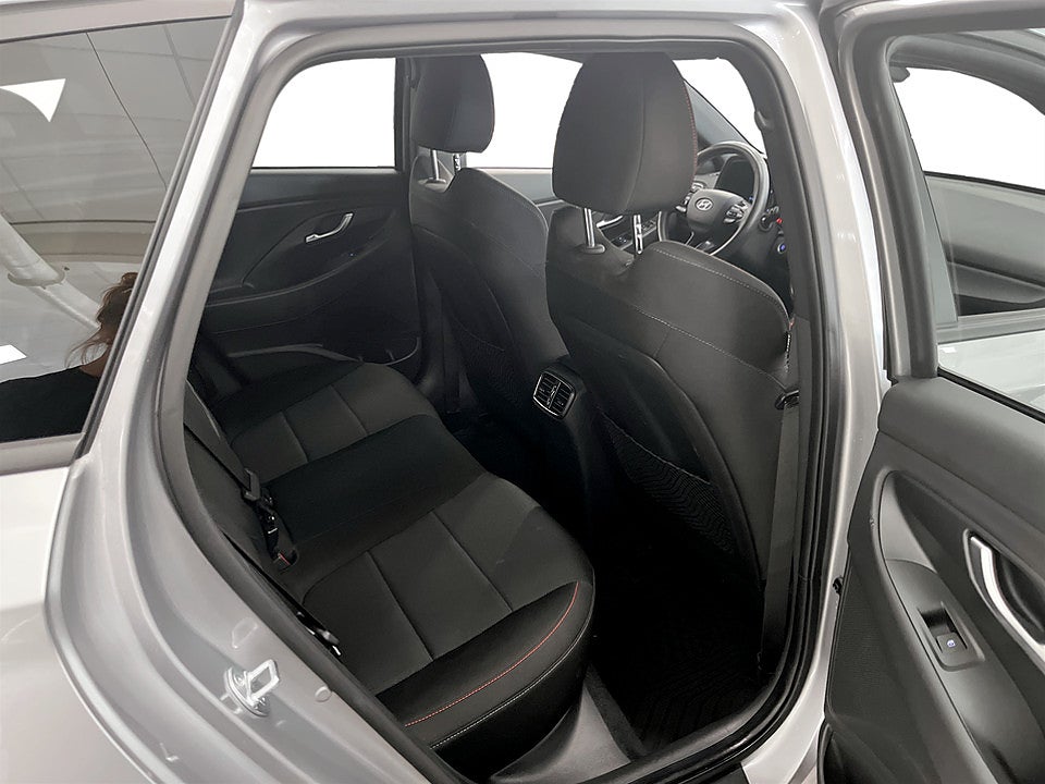 Bild på Hyundai i30 N-line 1.0 T-GDI 120hk Aut - B-KAMERA, EN ÄGARE