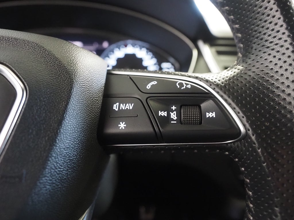 Audi Q5 40 TDI Quattro S Tronic S-Line Kamera D-Värm Dragkrok 2019