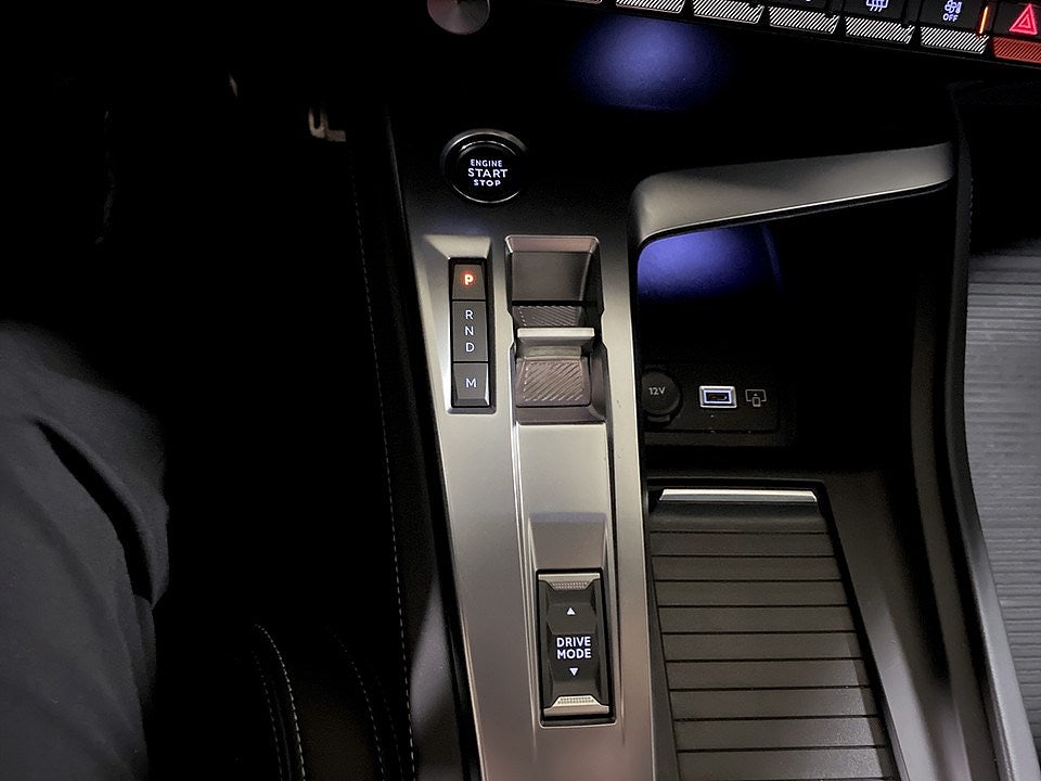 Bild på Peugeot 308 5D GT 1.2 PT 130hk Aut - B-KAMERA, CARPLAY