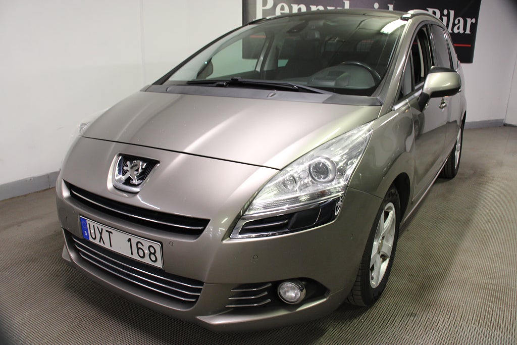 Peugeot 5008 2.0 HDi FAP Allure Panorama Ny besiktigat  Drag 