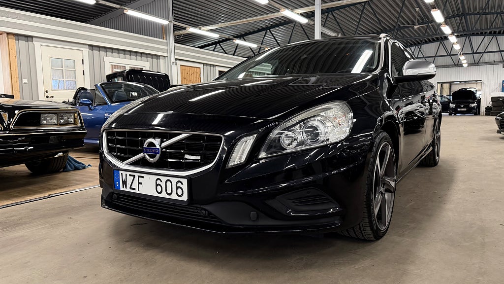 Volvo V60 D4 AWD Geartronic R-Design Euro 5