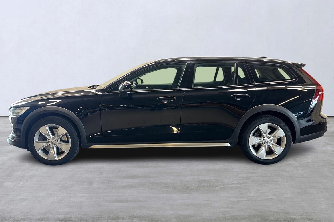 Volvo V60 Cross Country 2021, photo 2/10