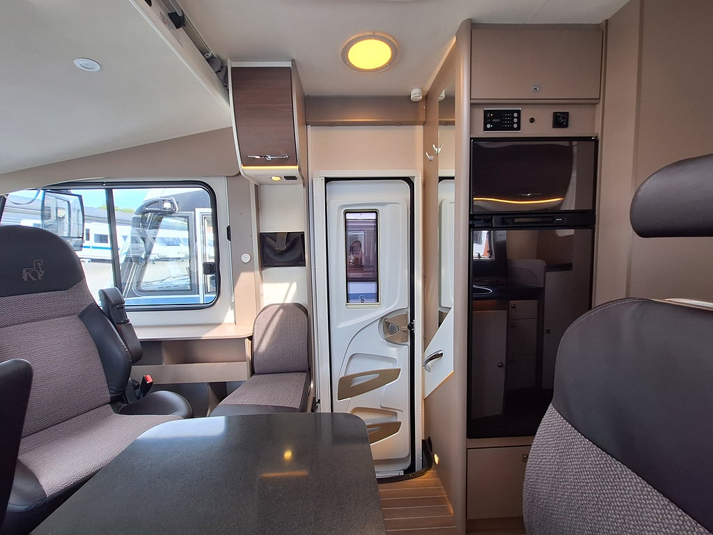Etrusco I 6900 SB Långbädd, Solcell