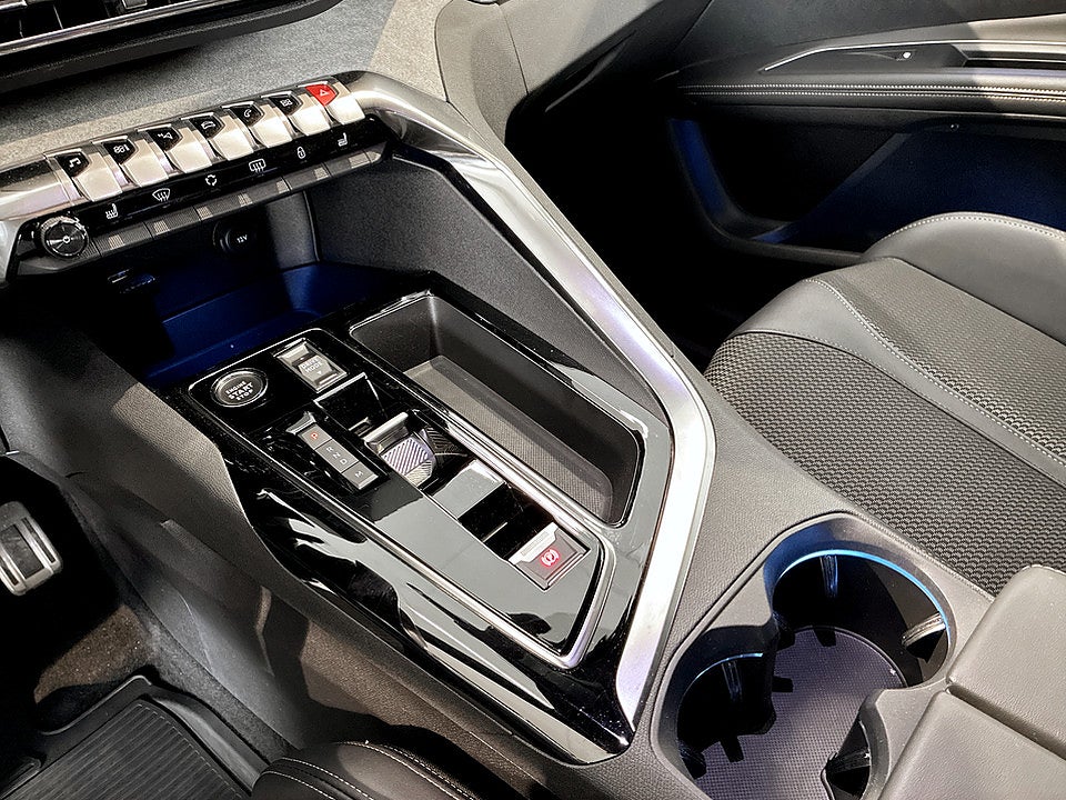 Bild på Peugeot 5008 GT 1.2 PT 130hk Aut 7-SITS B-KAMERA CARPLAY