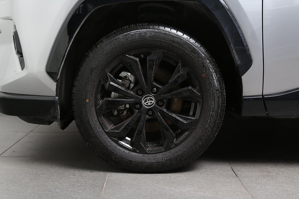 Toyota RAV4 Hybrid AWD-i E-CVT Style 222hk Leasbar