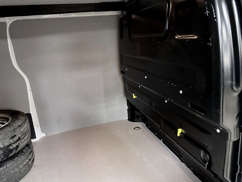 Bild på Peugeot Expert PRO 2.0 BHDi 145hk Aut L3 - VÄRMARE, DRAG