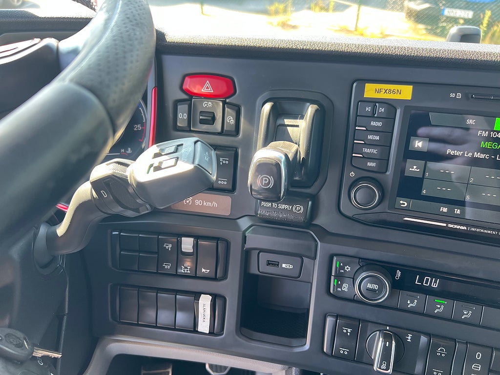 Scania R650 6x2 Lastväxlare, Euro 6