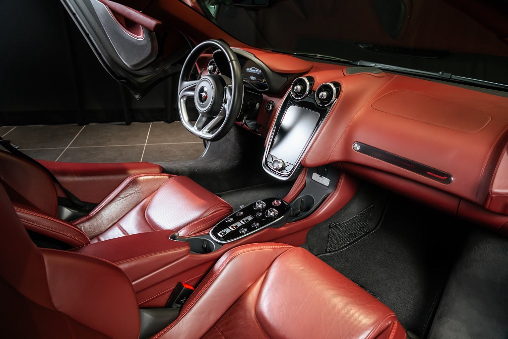 Gallery image 12 of 14