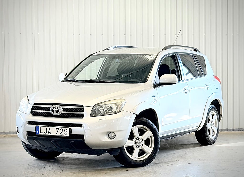 Toyota RAV4 2.2 D-CAT 4x4 SKINN NAVI PWR HEAT VÄLSKÖTT AWD 177HK 