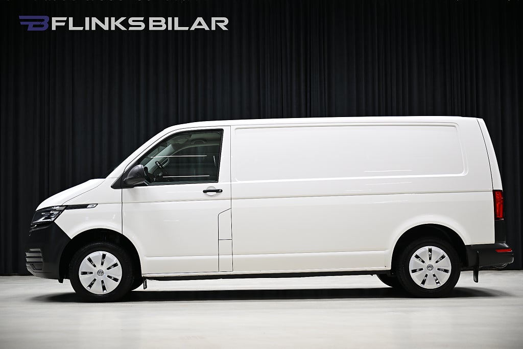 Volkswagen Transporter DSG 150HK L2 Servicebil|V-Inredd|LED|Uppvärmt-skåp|Moms