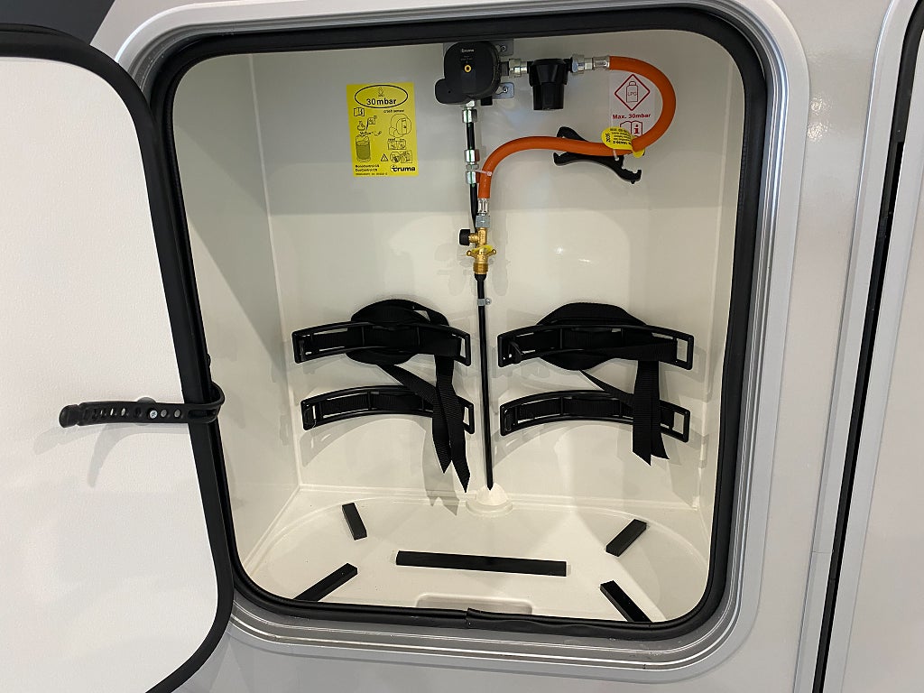 Adria Compact DL 60 Y / Vårmässa 20–22 mars – Påfyllt lager! - Adria