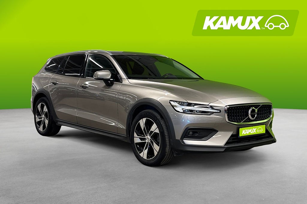 Volvo V60 Cross Country B4 AWD Geartronic 197hk D-Värm H/K Kamera Drag BLIS