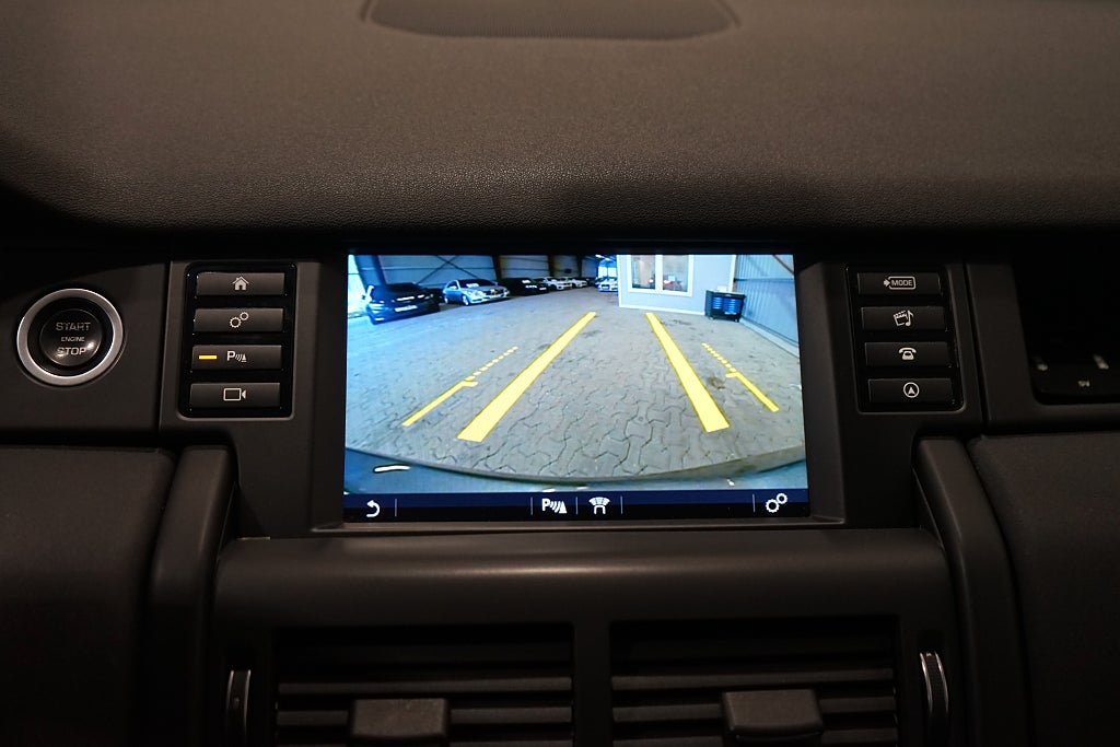 Land Rover Discovery Sport 2.0 TD4 AWD B-kamera Navi Dragkrok 150hk