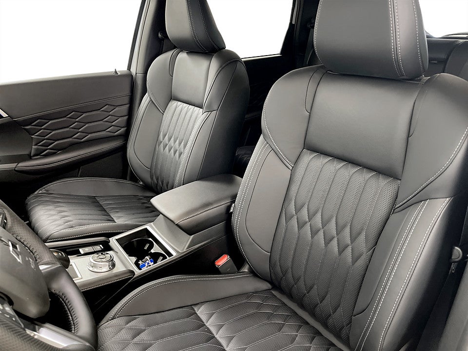 Bild på Mitsubishi Outlander Instyle PHEV 4WD - OMGÅENDE LEVERANS!
