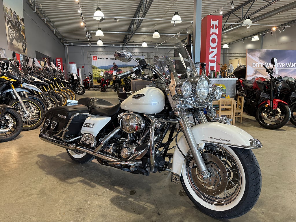 Harley-Davidson FLHRCI Road King #Endast 3440mil & Nyservad# 