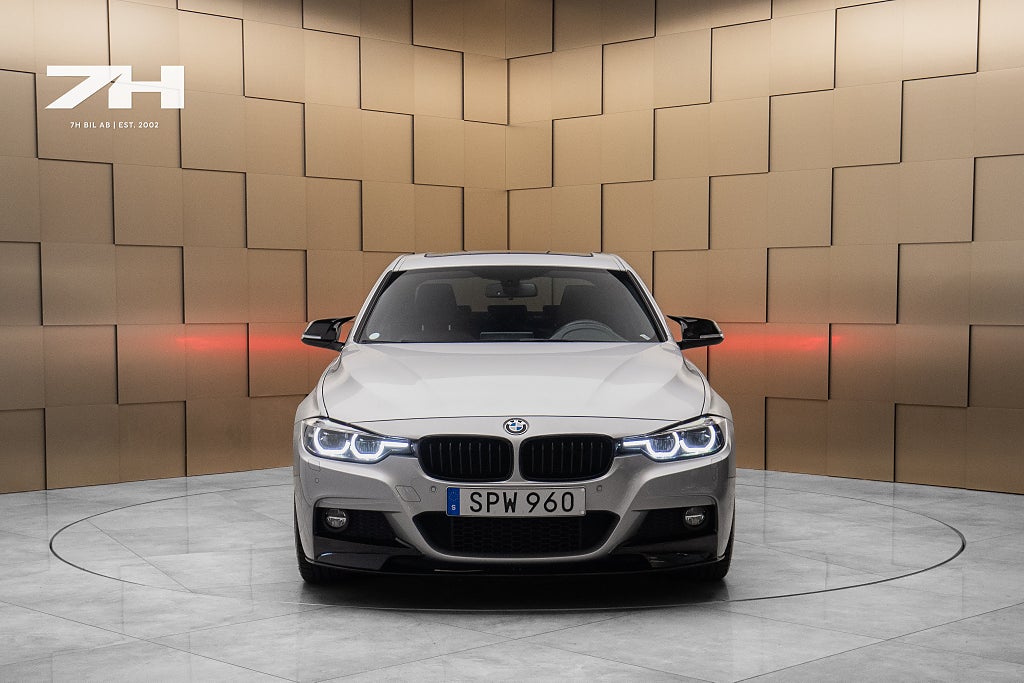 BMW 330i Sedan M-Sport / H/K / Pano / Cockpit