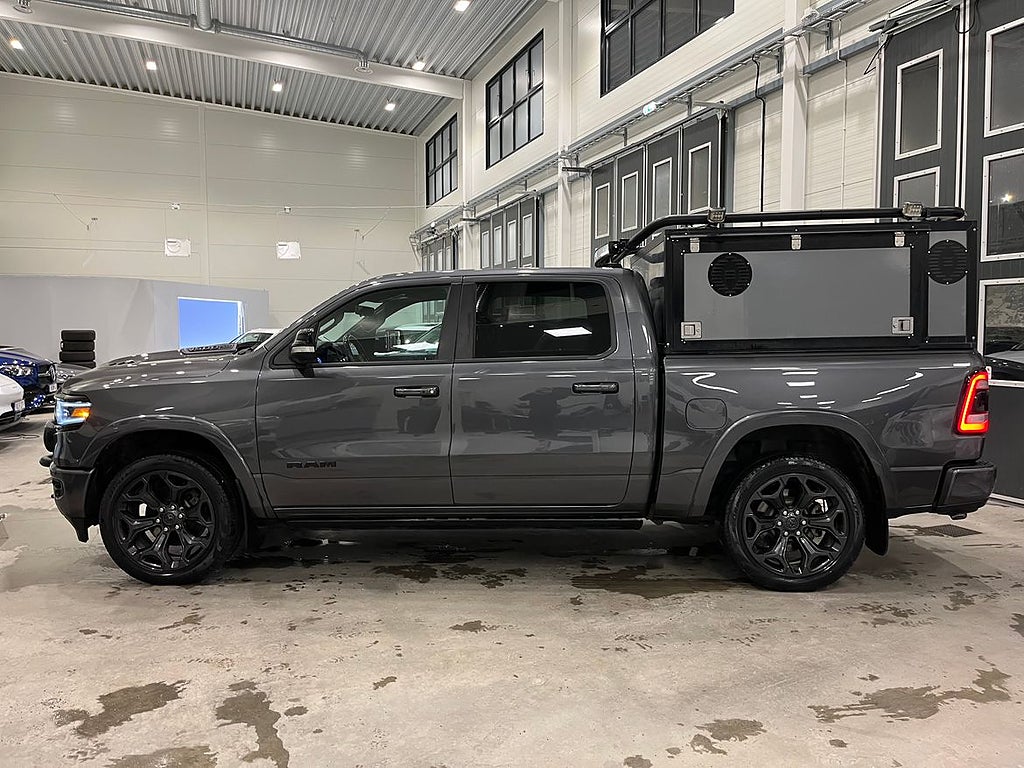 RAM 1500 5.7 V8 HEMI 4X4 Laramie Night Hundkåpa