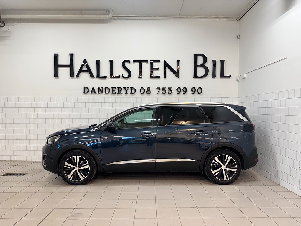 Peugeot 5008 1.2 PureTech Automat 7-Sits Navi Lågmil 1Ägare Svensksåld