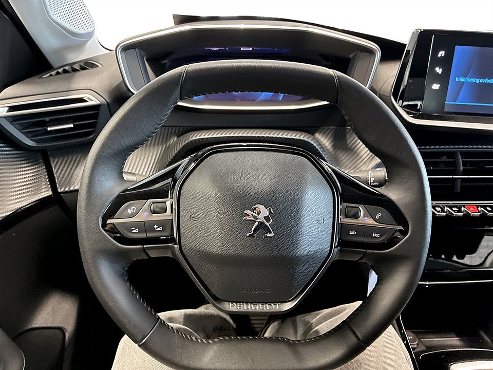 Bild på Peugeot 208 Allure Pack 1.2 PT 100hk B-KAMERA CARPLAY