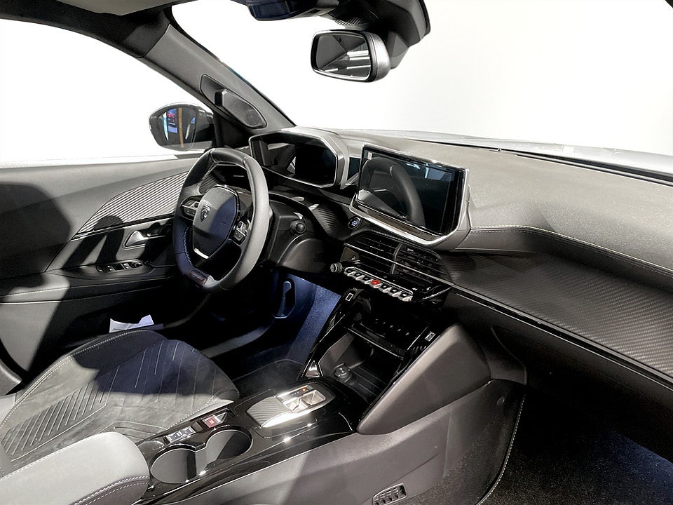 Bild på Peugeot 2008 GT Hybrid 145hk Aut - OMGÅENDE LEVERANS!