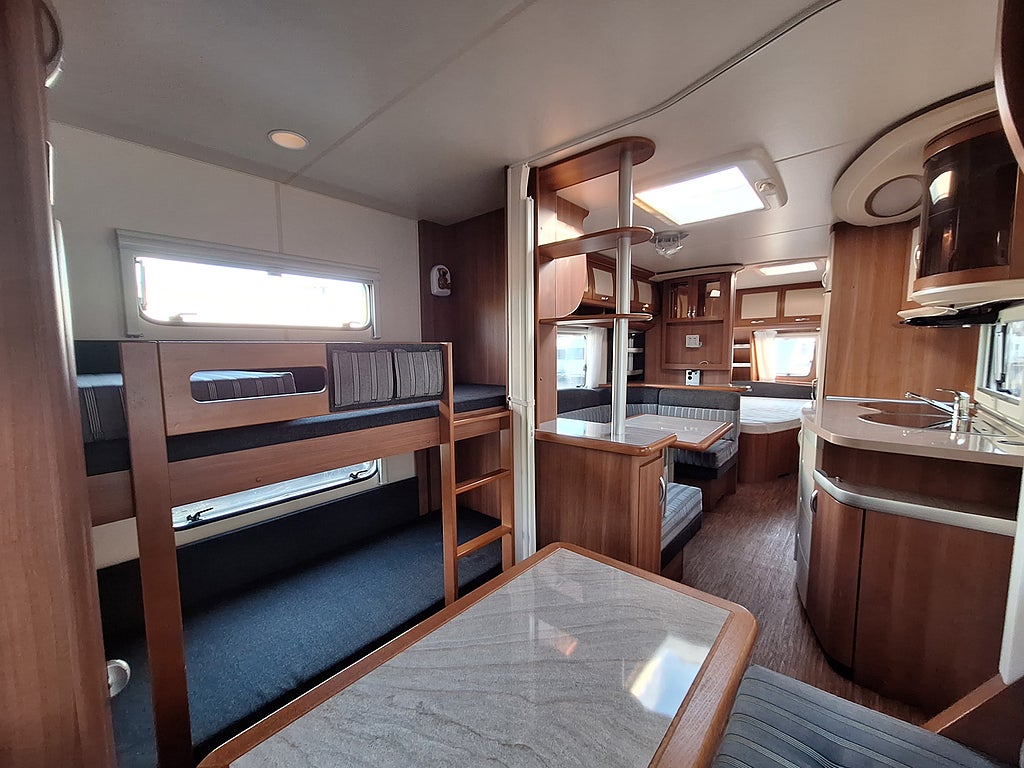 Hobby Prestige 650 KMFe Barnkammare, Nytt Tält