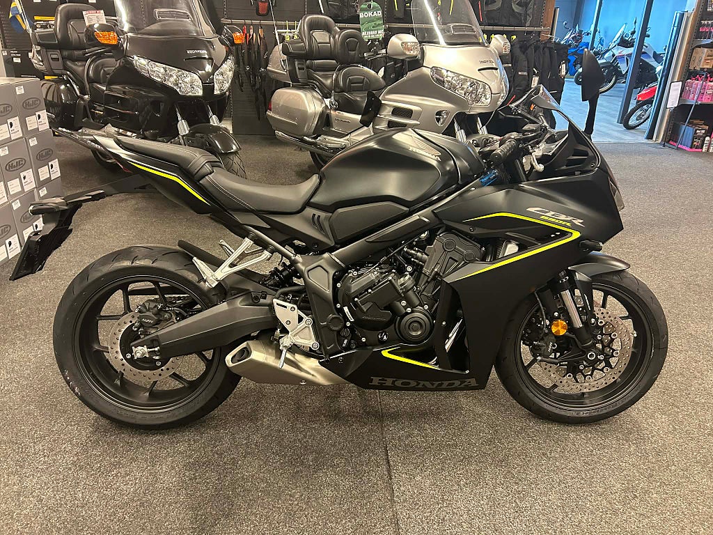 Honda CBR650R E-Clutch 