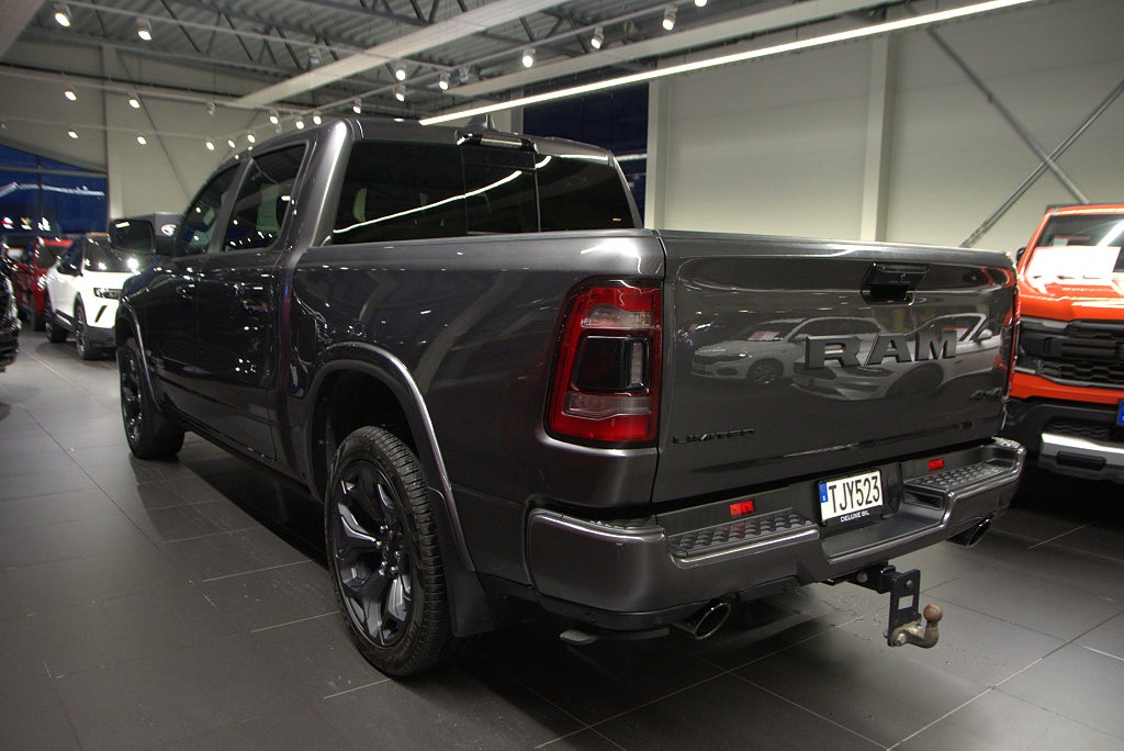 Dodge RAM 1500 Limited Night Edition V8 HEMI Släde