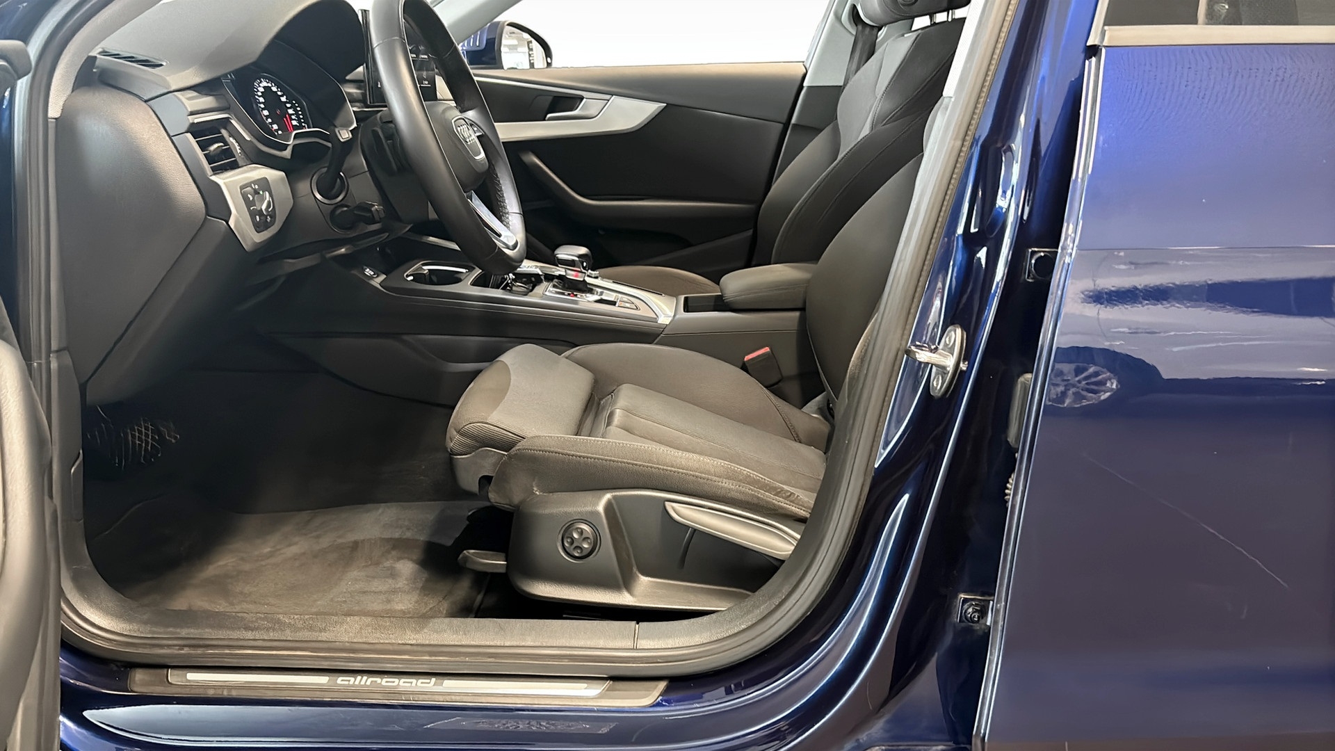 Audi A4 allroad 2024, bild 2/10