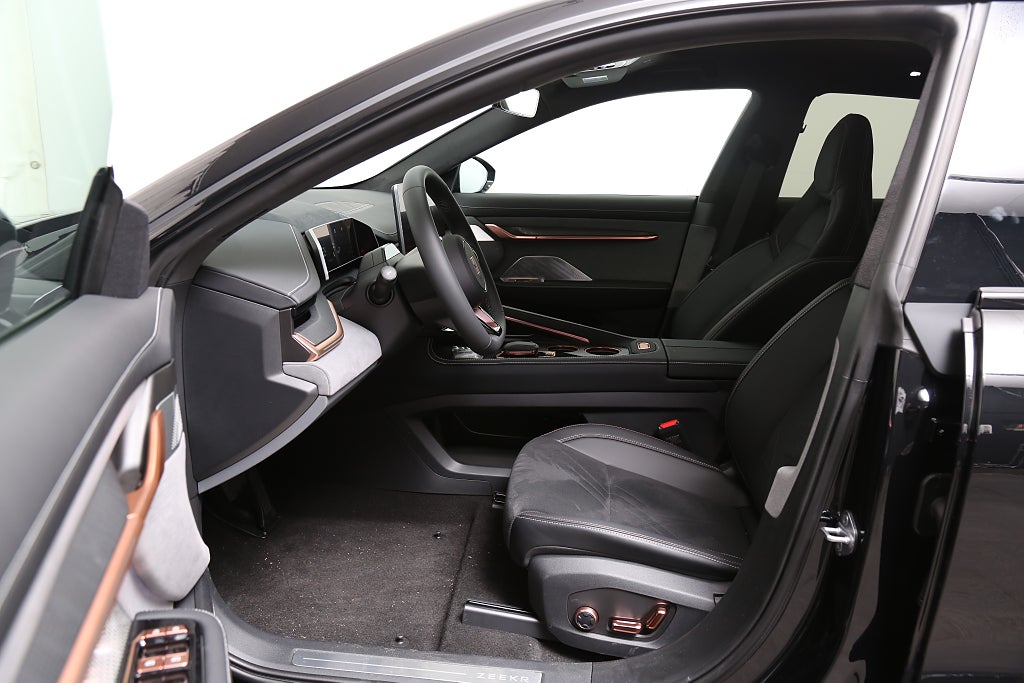 Zeekr 001 Performance AWD 544HK 100kWh 2025