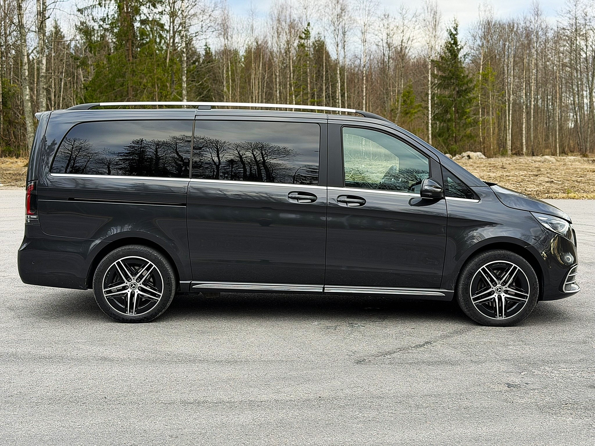 Mercedes-Benz V 300d 4MATIC 3.2t AMG 2025, bild 6/54