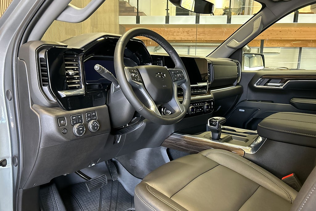 Chevrolet Silverado 1500 Crew Cab 5.3 V8 4WD RST *1878:- Skatt/år 220mil*